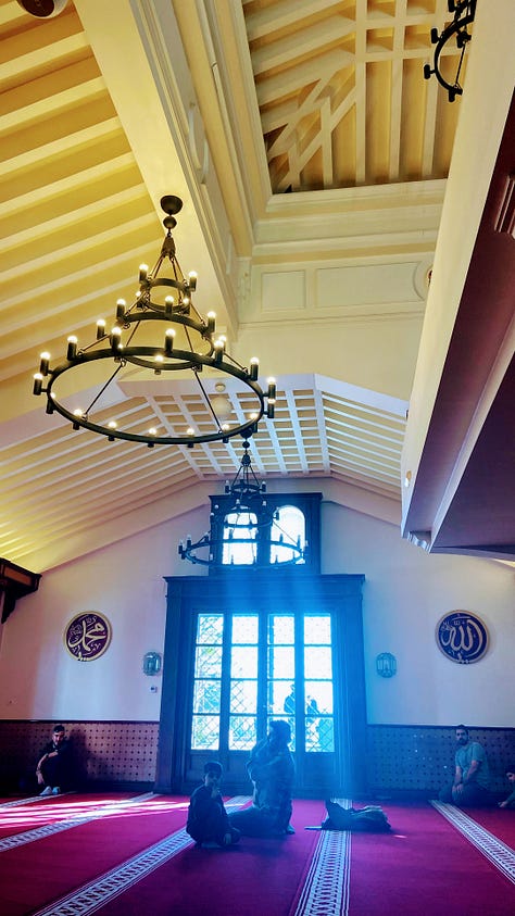 Eksterior dan interior Masjid Mayor Granada