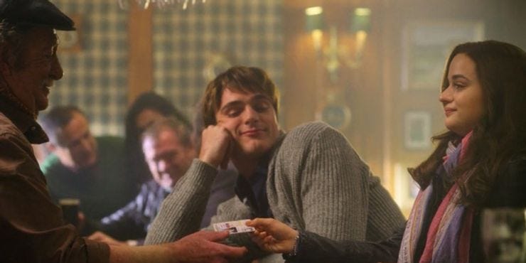 10 Plot Holes You Completely Missed In Kissing Booth 2
