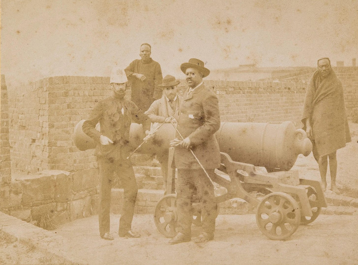 Cetshwayo, King of the Zulu people who famously defeated the British at the battle of Isandlwana, in captivity in Cape Town following his defeat a year later, 1880. Noted for his enormous stature, Cetshwayo was between 6'6 and 6'8 in height.