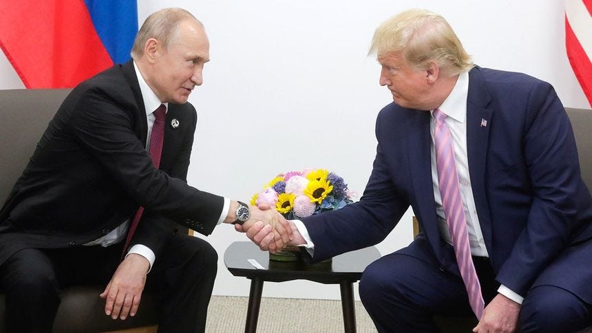Russian President Putin shakes hands with American President Trump in 2019
