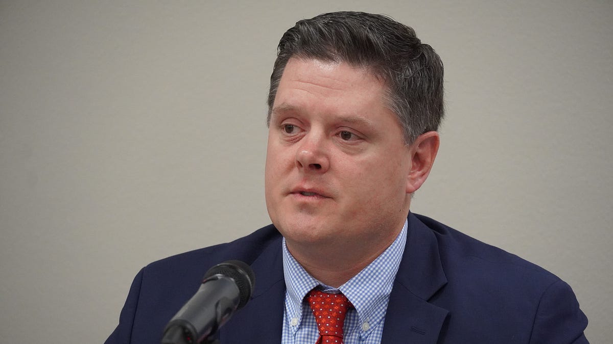 Hopefuls seek two-year term on school board as vice-chair runs unopposed for another four