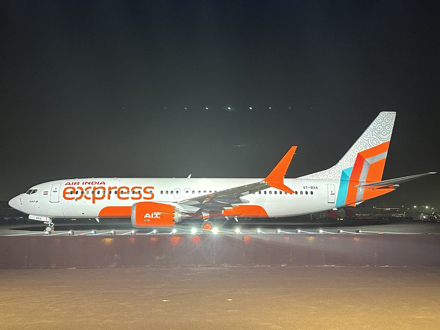 Air India Express Boeing 737 MAX 8 in new livery
