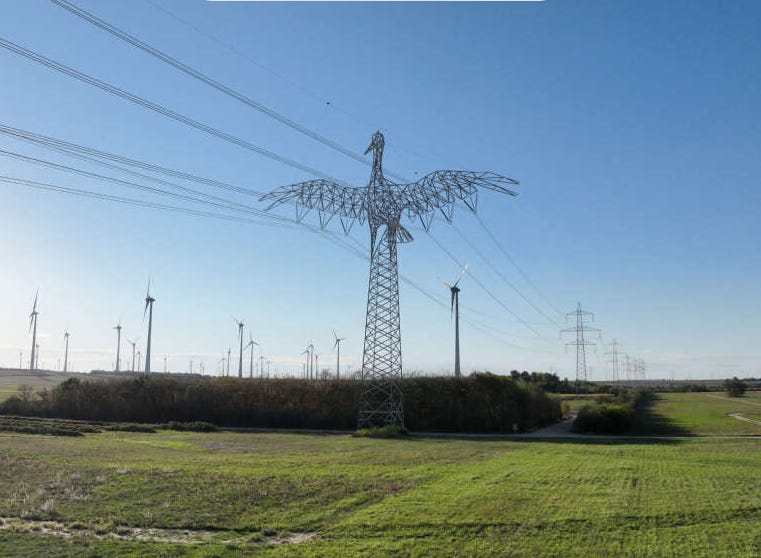 Pylônes artistiques en Autriche : quand l’énergie rencontre la nature
