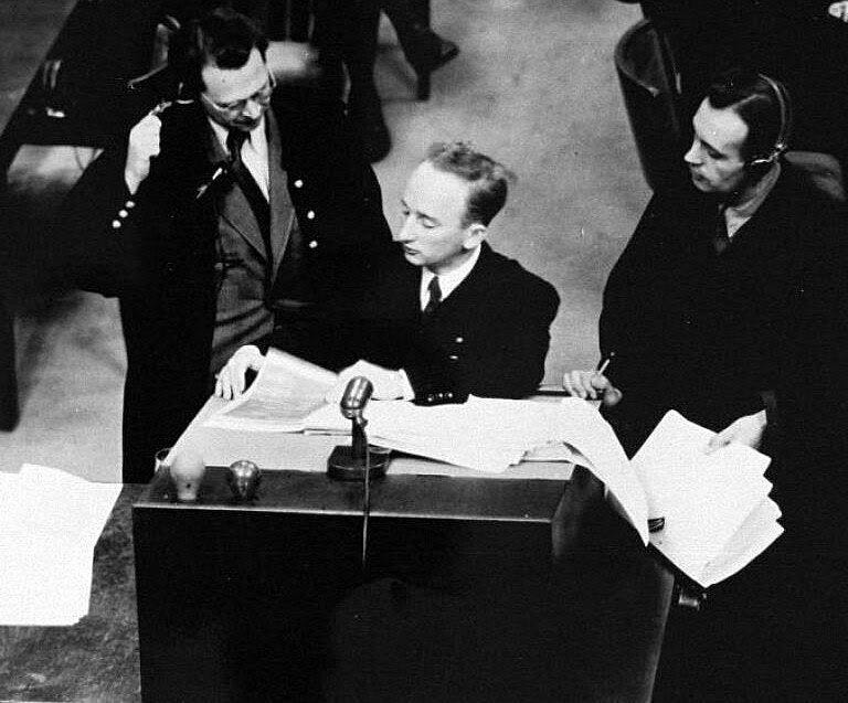 Benjamin B. Ferencz (1920 – ထ) – The Jackson List