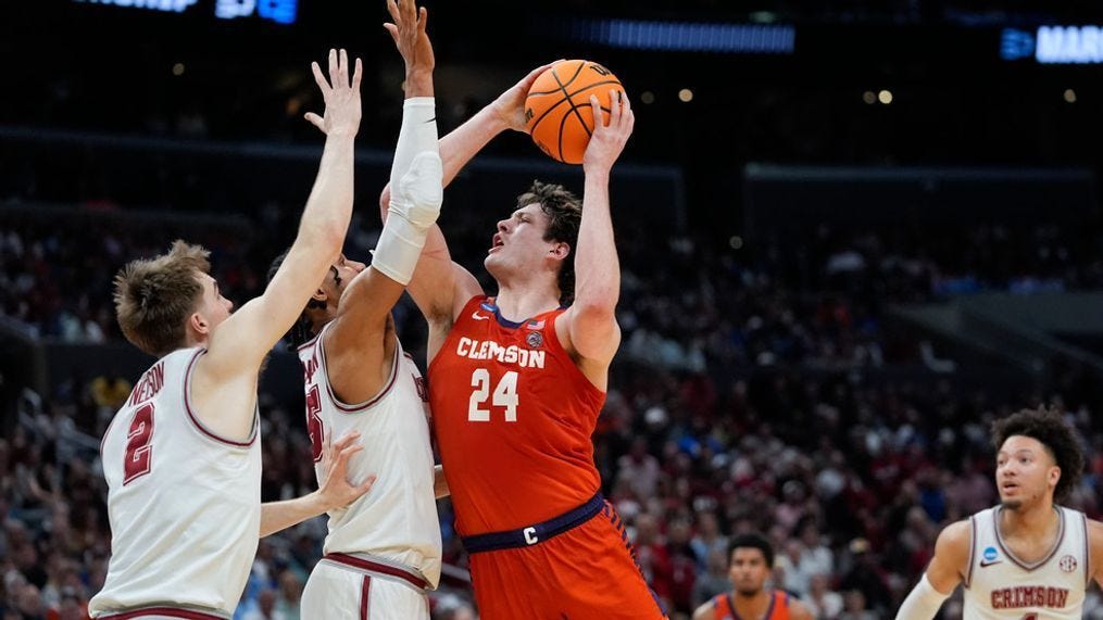 PJ Hall Agrees to Terms with Denver Nuggets