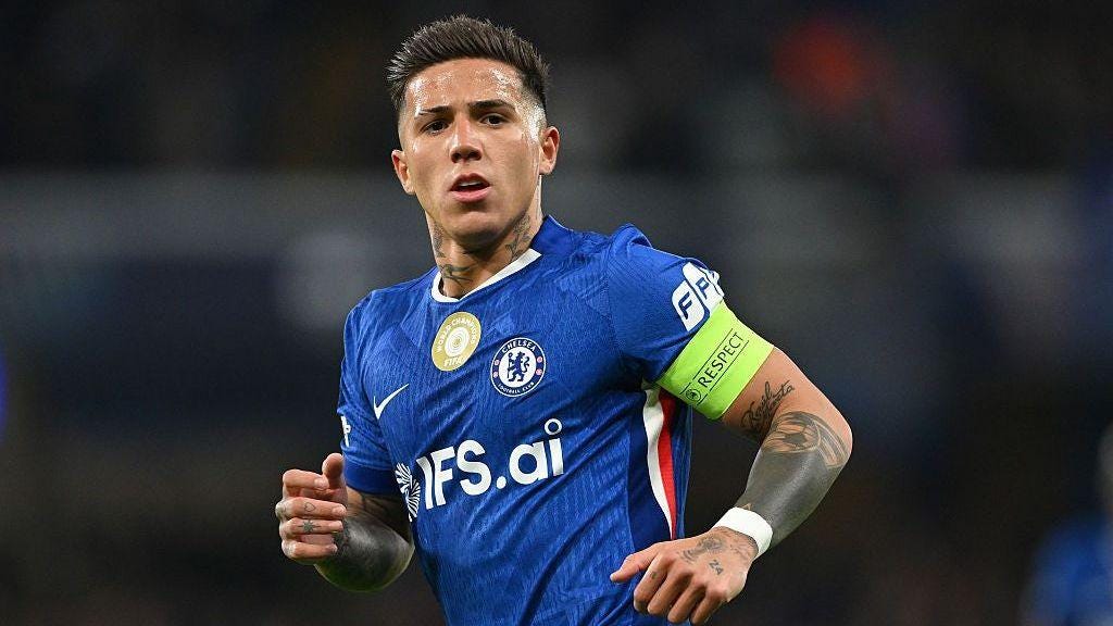 Enzo Fernandez: Midfielder moves from Chelsea to Manchester City for  joint-British £125m record - BBC Newsround