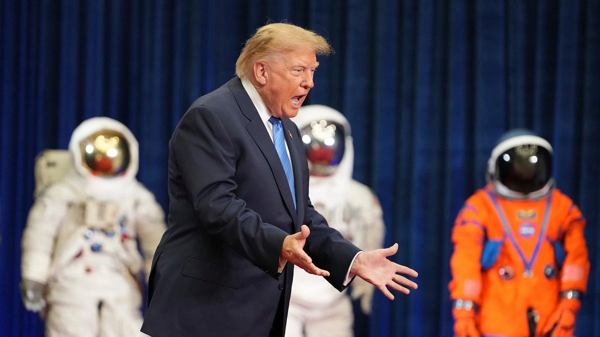 The 32 Most Bizarre Lines from Donald Trump's interview with Trey Gowdy on Fox News 😕