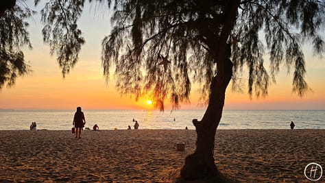 Sunset at Esmé, Standard Pattaya's beach club