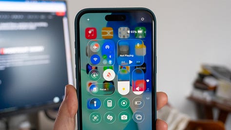 iOS 26 transparent design