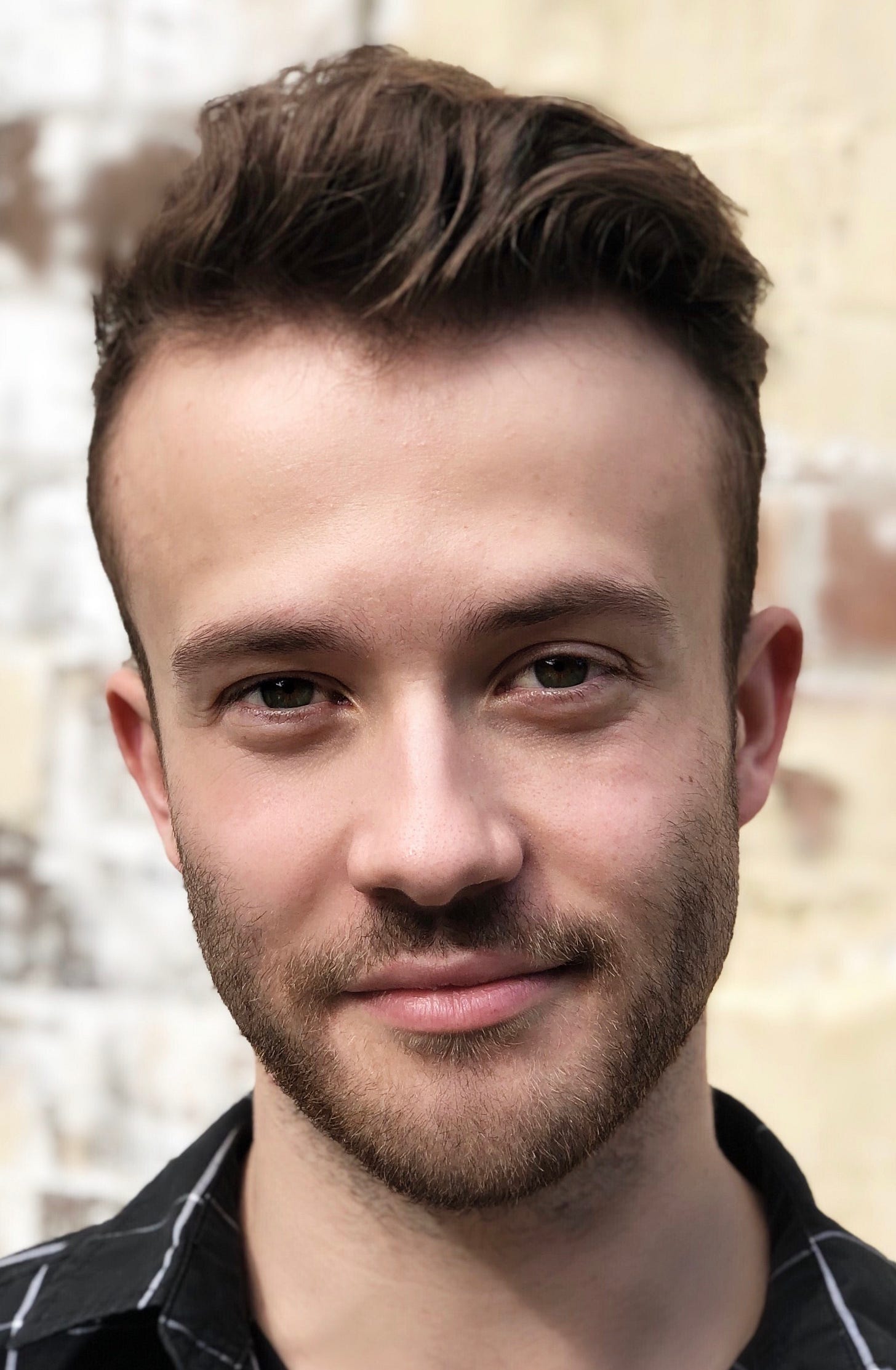 Lachlan Grogan headshot.