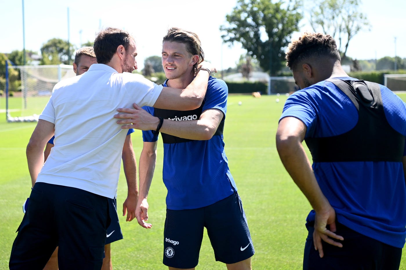Gareth Southgate visits Cobham | News | Official Site | Chelsea Football Club Gareth Southgate visits Cobham | News | Official Site | Chelsea Football Club