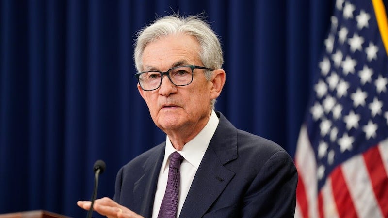 La Fed espera señales, pero Powell advierte: el golpe de los aranceles viene en camino La Fed espera señales, pero Powell advierte: el golpe de los aranceles viene en camino