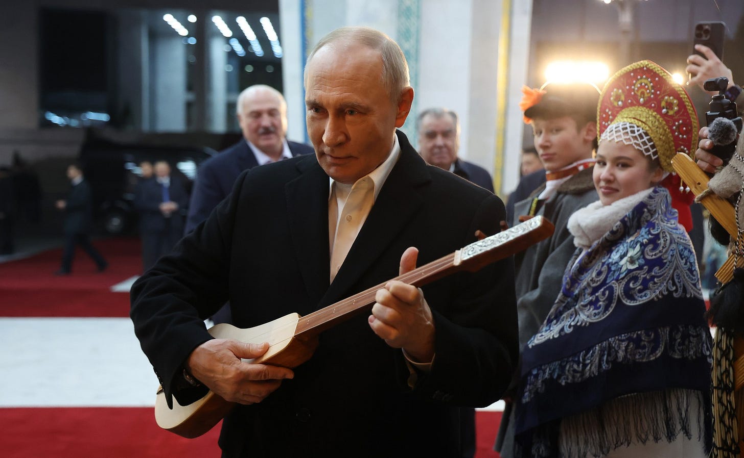 Putin touring yurts at the Ala Archa state residence November 26, 2025 Bishkek (The Russian Presidential Press and Information Office / kermlin.ru).