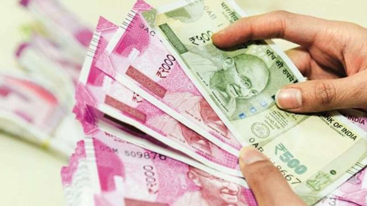 7th Pay Commission latest news: Central government employees may get DA  hike in THIS month - Details here