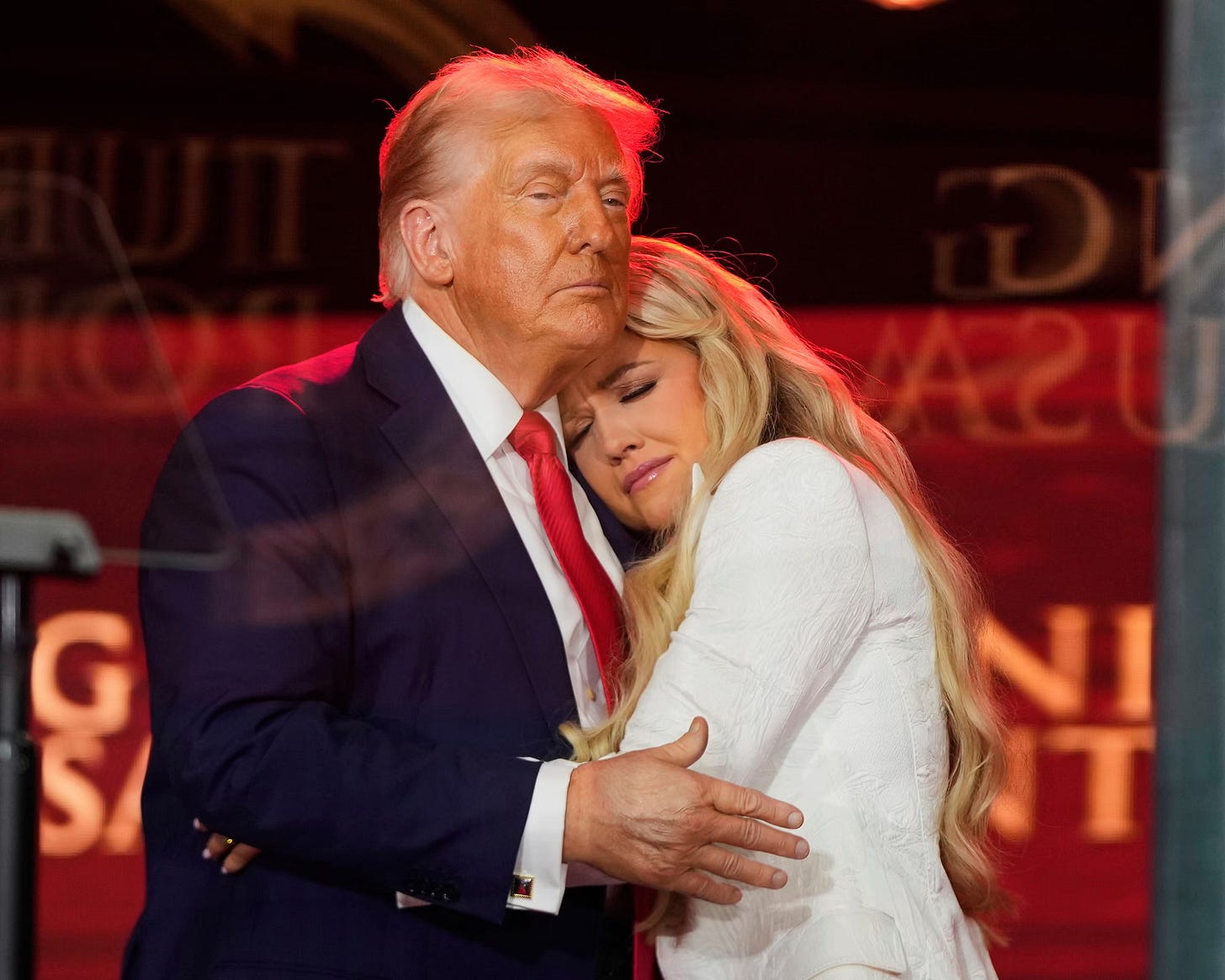 May be an image of 1 person and text that says '5 N'