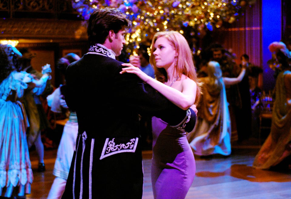 Patrick Dempsey and Amy Adams as Robert & Giselle from Enchanted (2007) |  Enchanted movie, Giselle enchanted, Romantic dance