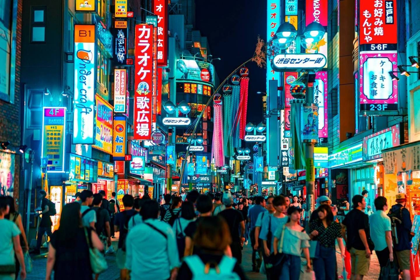 The Heisei Revival: How Japan's Retro Era is Shaping Today's Fashion Trends - Style Splash The Heisei Revival: How Japan's Retro Era is Shaping Today's Fashion Trends - Style Splash