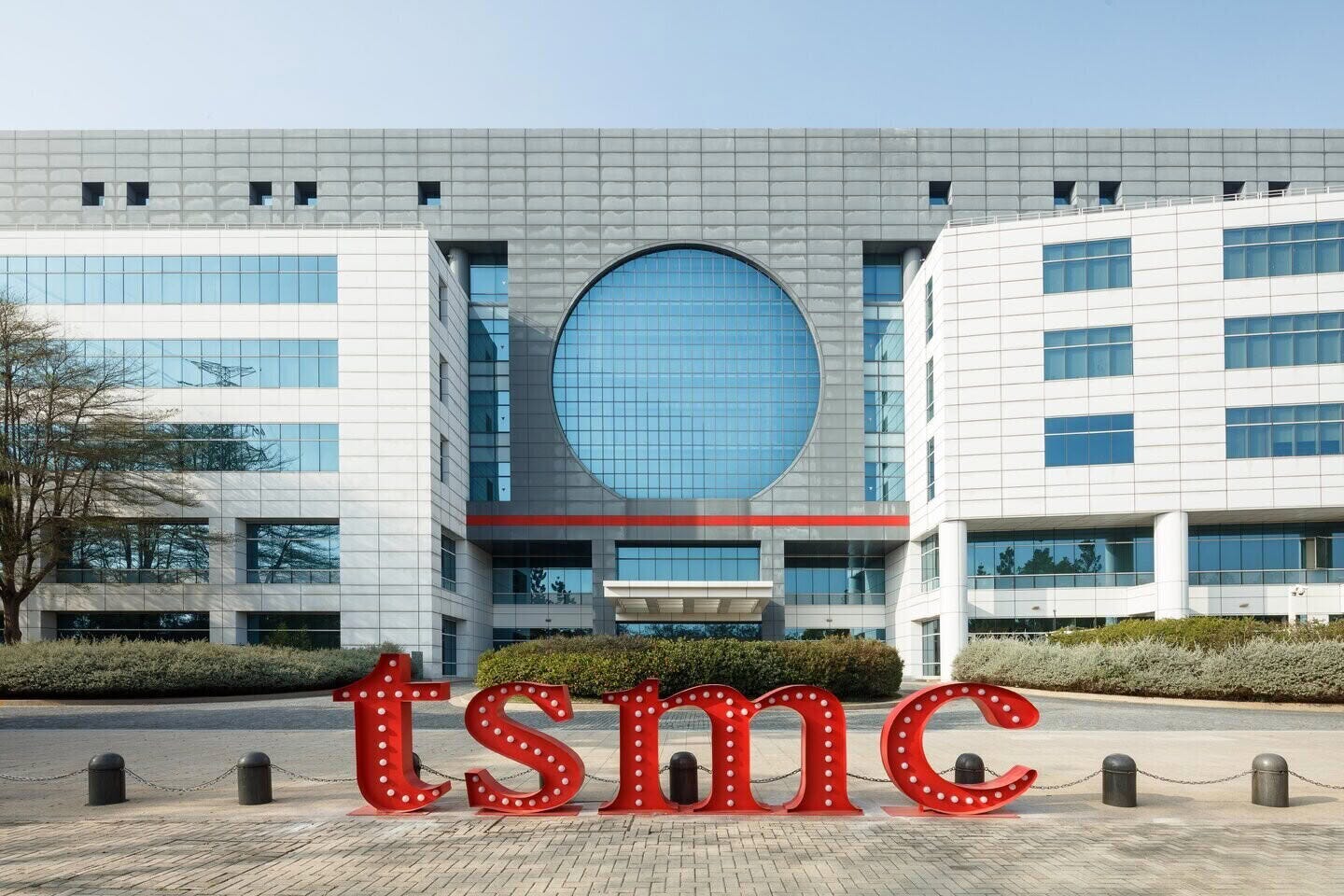 TSMC's 1.4 nm Fab Set for Completion by April 2027 | TechPowerUp TSMC's 1.4 nm Fab Set for Completion by April 2027 | TechPowerUp