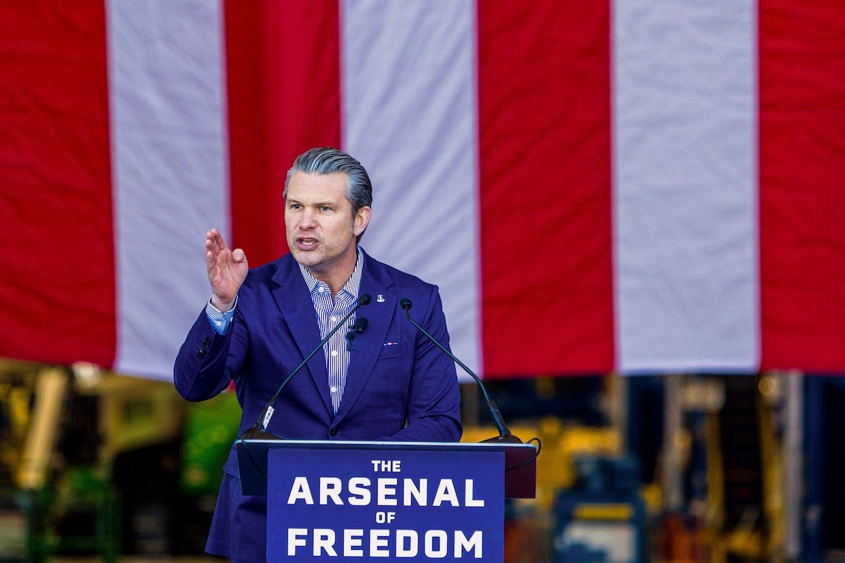 Il segretario alla Difesa statunitense Pete Hegseth (Saul Martinez/Bloomberg) Il segretario alla Difesa statunitense Pete Hegseth (Saul Martinez/Bloomberg)