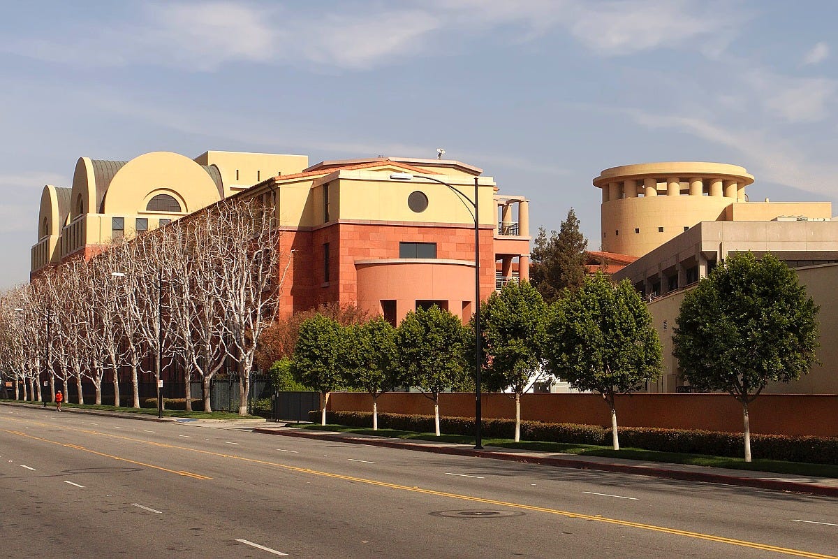 The Team Disney building at Walt Disney Studios in Burbank, California. Image: Junkyardsparkle via Wikimedia Commons