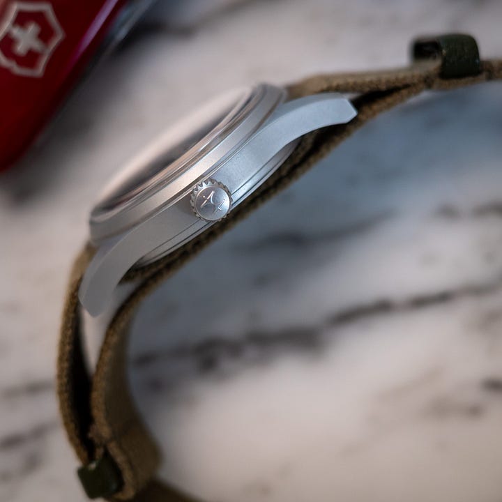 A Hamilton FAPD 5101 from 1970; details of the Khaki Field 250.