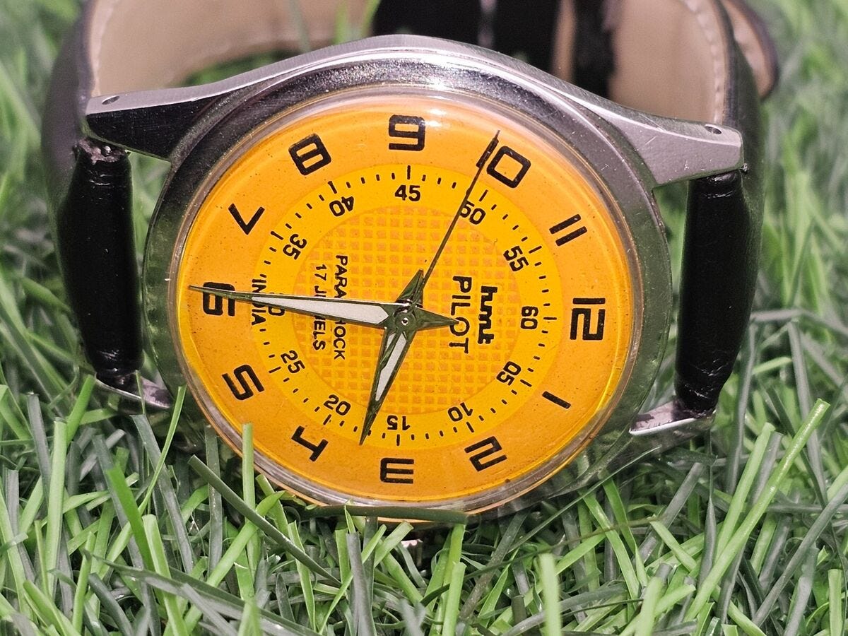 Beautiful Mens HMT Pilot Parashock Mechanical Wind 17J Watch Yellow Dial