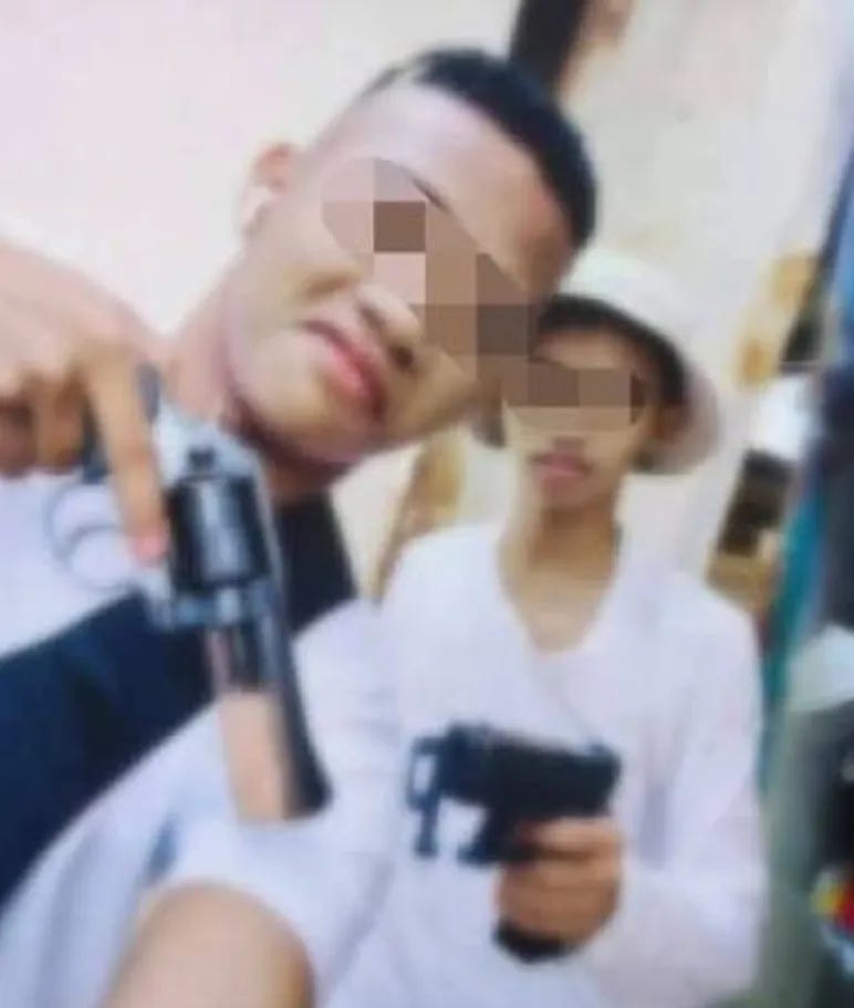 Isa ka police firearm kag 40 ka basiyo sang bala, narecover kasunod sang mass shooting sa San Jose National High School sa Tacloban - Bombo Radyo Bacolod Isa ka police firearm kag 40 ka basiyo sang bala, narecover kasunod sang mass shooting sa San Jose National High School sa Tacloban - Bombo Radyo Bacolod