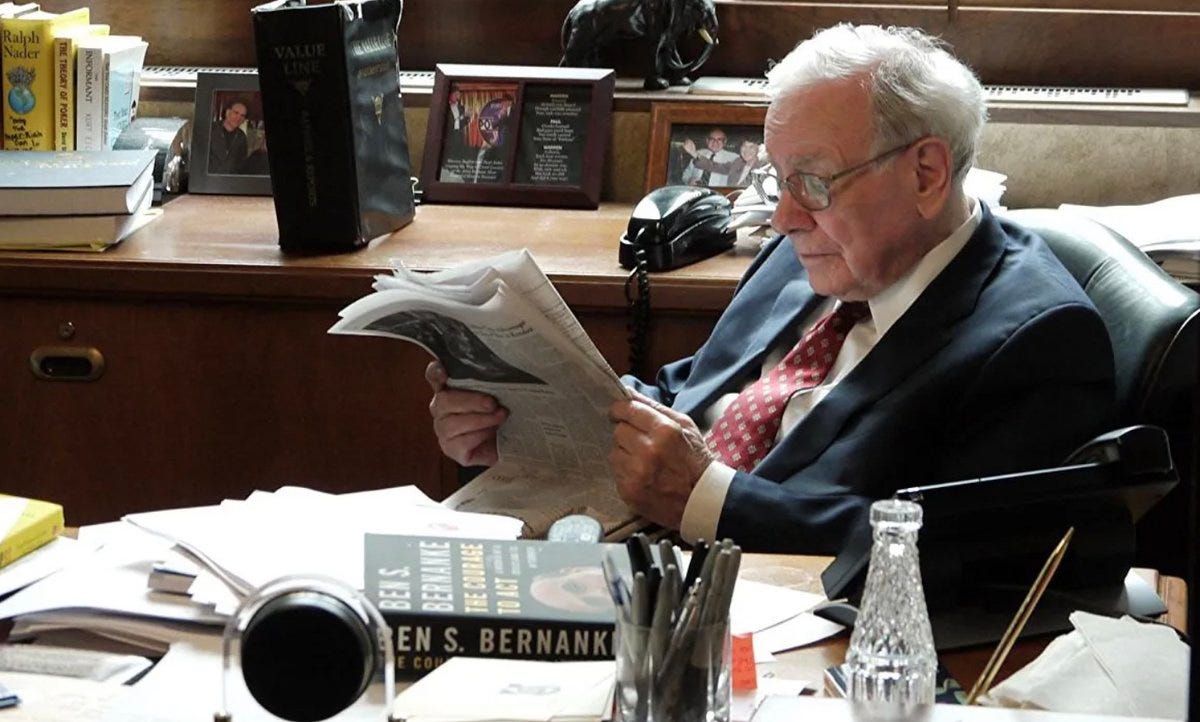 Daniel on X: "Warren Buffett reads up to six hours per day. "I just sit in  my office and read." Having read thousands of books, he knows some of the  best ever