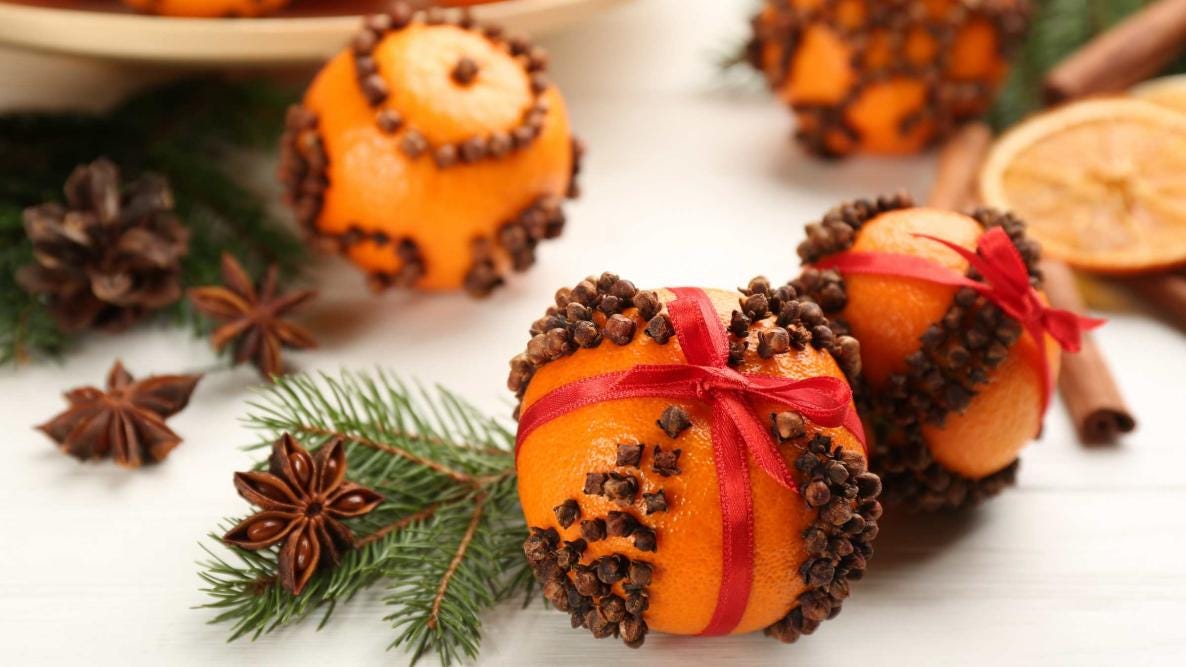 How to Make Pomander Balls: Orange Pomanders | The Old Farmer's Almanac