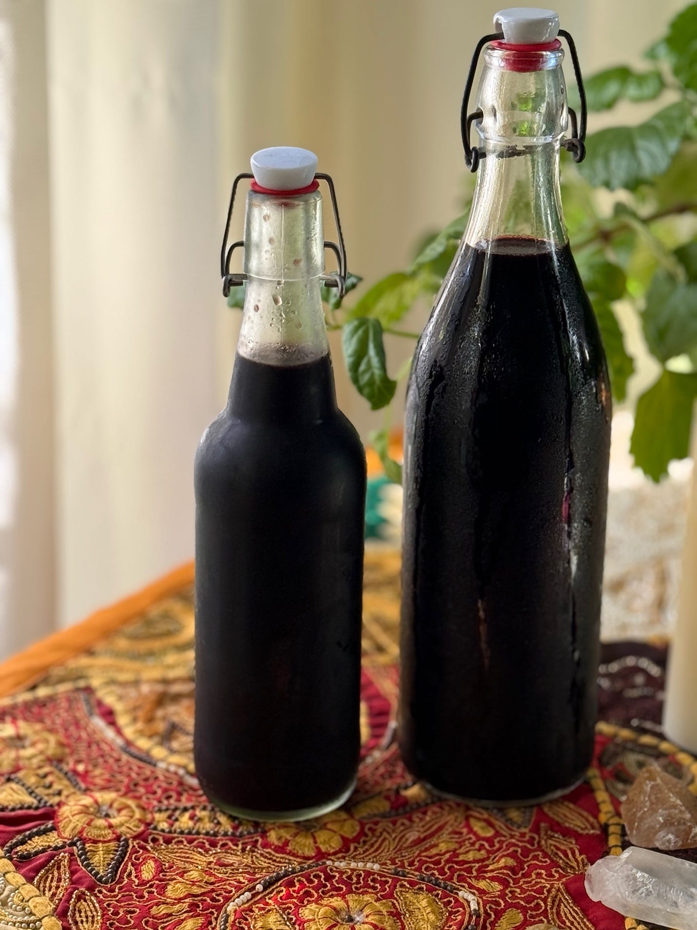 A close-up of a bottle of liquid

AI-generated content may be incorrect.