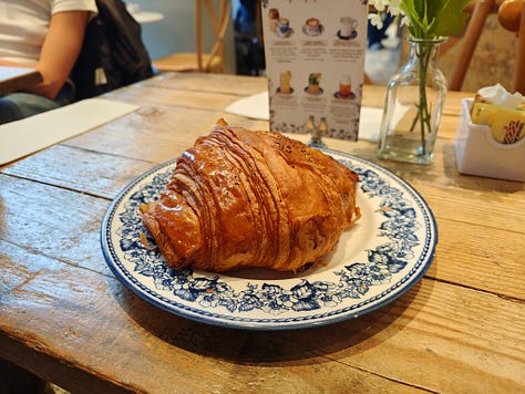 Moto Razr Ultra camera samples