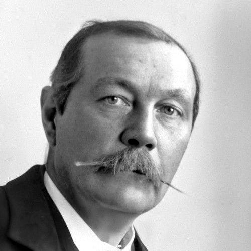 Black-and-white photograph of mystery author Sir Arthur Conan Doyle, who wrote the short story "The Adventure of the Speckled Band."