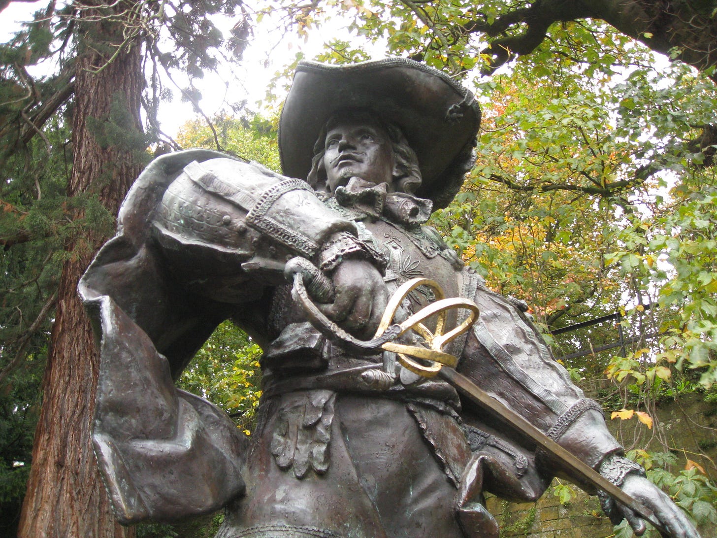 D'Artagnan Statue in the Aldenhofpark in Maastricht: 4 reviews and 3 photos