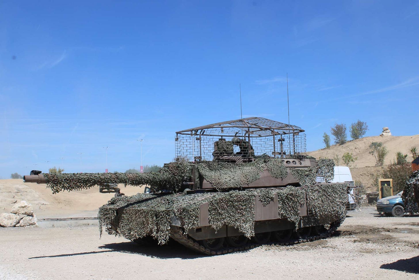 France Reveals Upgraded Leclerc XLR Tank With Drone Cage Against FPV Drone  Attacks