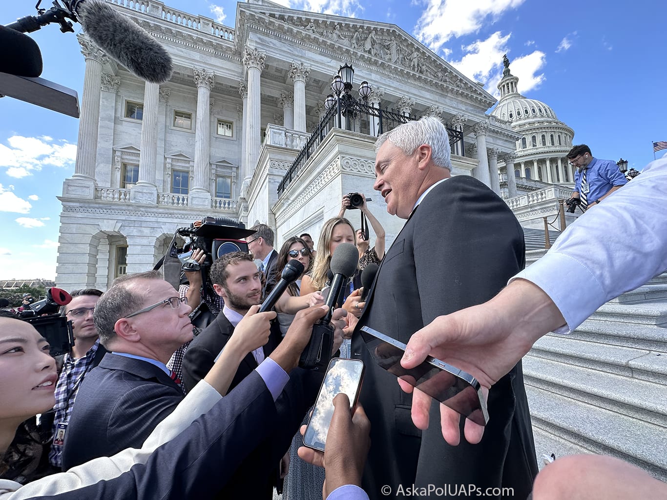 Reporters ask a politican questions on steps of US Capitol Photo: Matt Laslo © Ask a Pol UAPs Reporters ask a politican questions on steps of US Capitol Photo: Matt Laslo © Ask a Pol UAPs