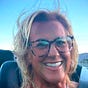 Daily Lift with Lisa J Smith's avatar
