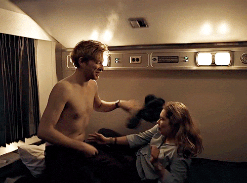 #run from TV & FILM GIFs #run from TV & FILM GIFs