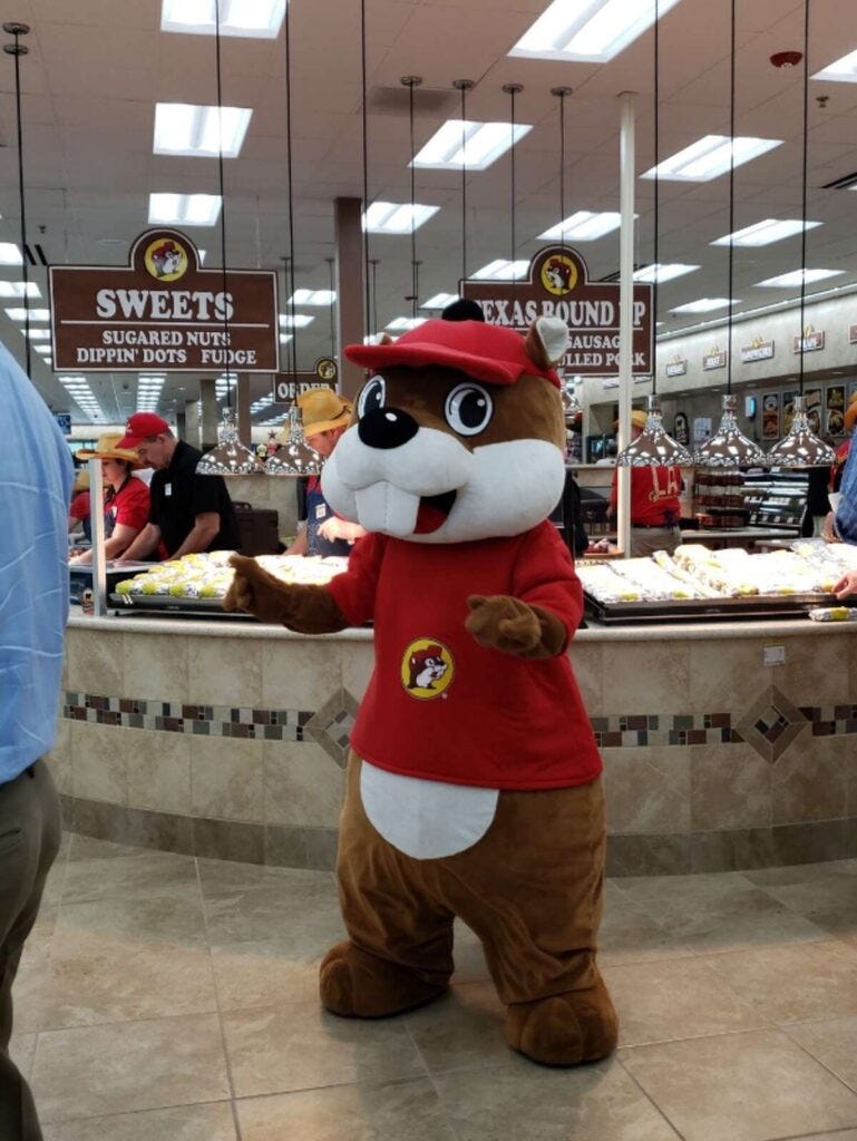 Buc-ee's SWFL Bombshell: Chain eyes a Charlotte County site near Peace River, sparking debate over traffic, tourism, and brisket dreams.