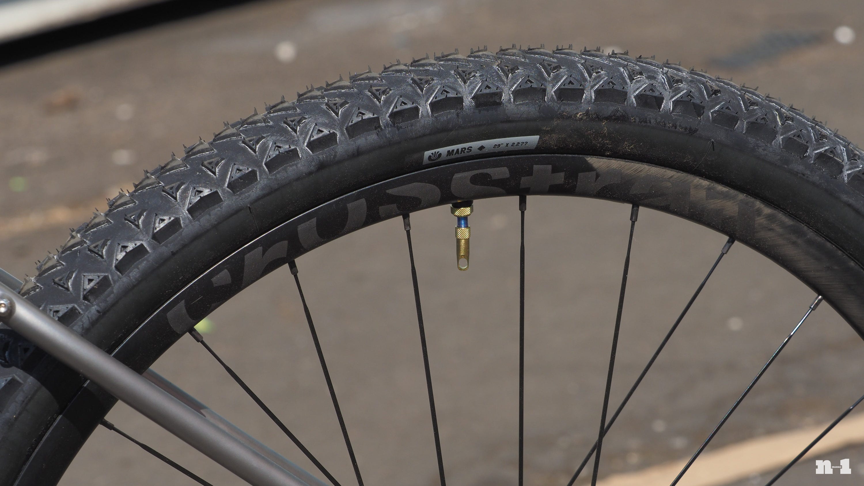 Mavic Crosstrail SL Carbon 29 Ultradynamico Mars tires