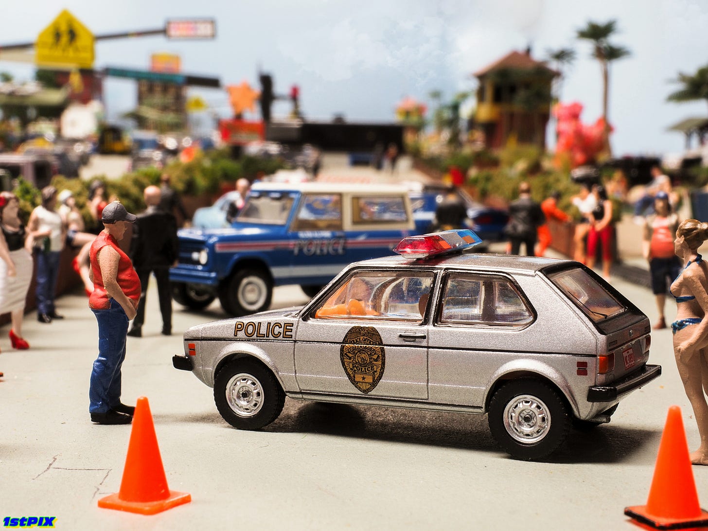 Police Rabbit in diorama. Police Rabbit in diorama.