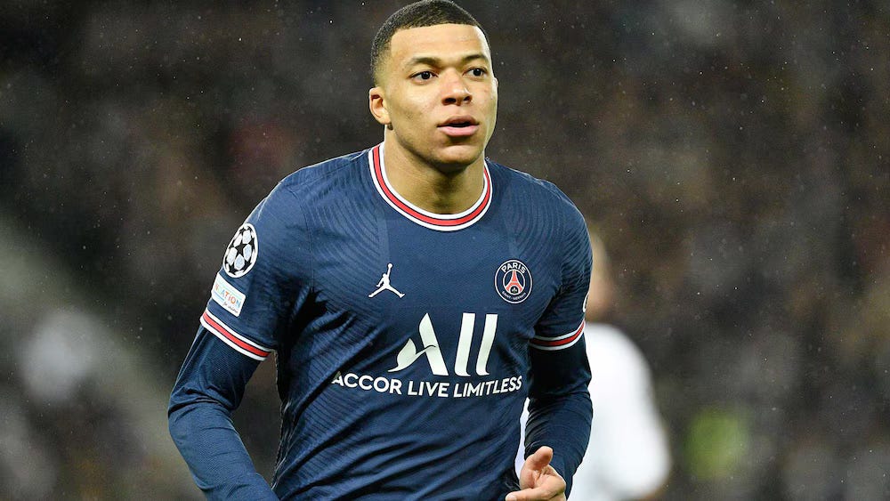 Une enquête ouverte à Paris après des propos racistes visant Kylian Mbappé Une enquête ouverte à Paris après des propos racistes visant Kylian Mbappé