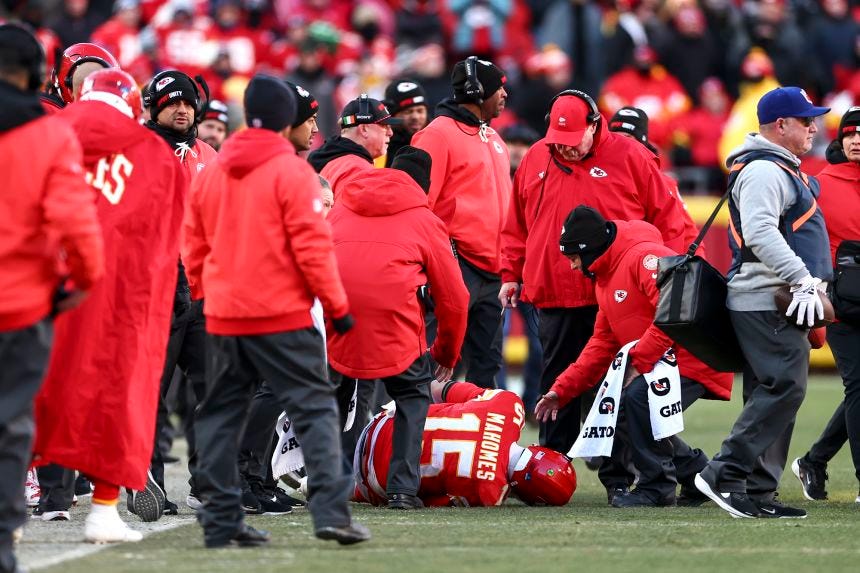 Patrick Mahomes tears ACL and Bills tighten AFC East and more from NFL Week  15 Sunday | CNN