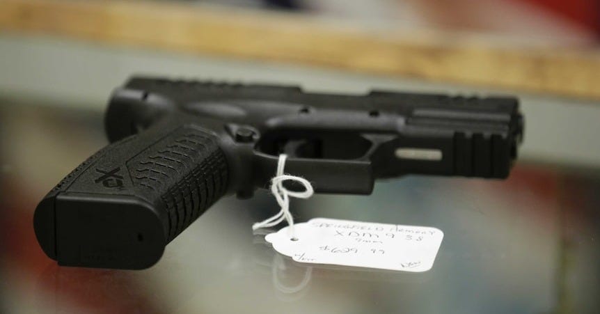 Federal judge blocks California's legislative bid to ban firearms from  public places - ABC News
