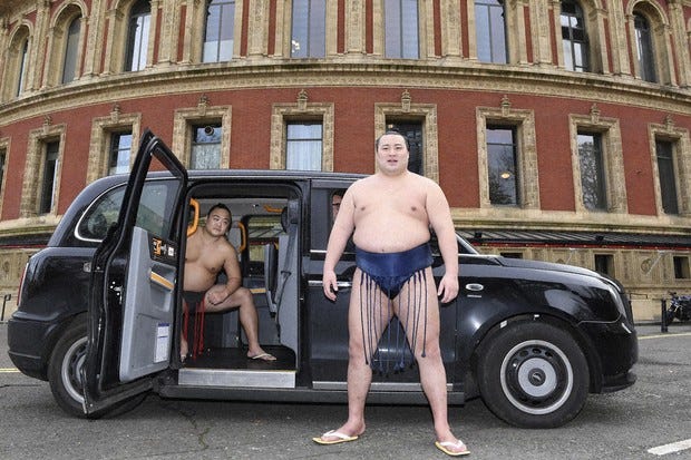 Sumo wrestlers bring 1,500 years of tradition to London as the sport has  international moment - The Mainichi