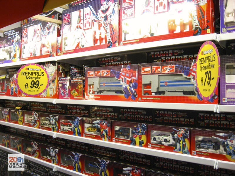 So does anyone have pics of TF's in toy aisles from the 80s | Page 18 |  TFW2005 - The 2005 Boards