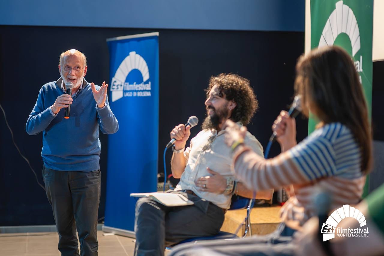 Giancarlo Breccola, presidente di giuria, durante il dibattito con Caroline von der Tann dopo la proiezione del film Il Vangelo secondo Ciretta