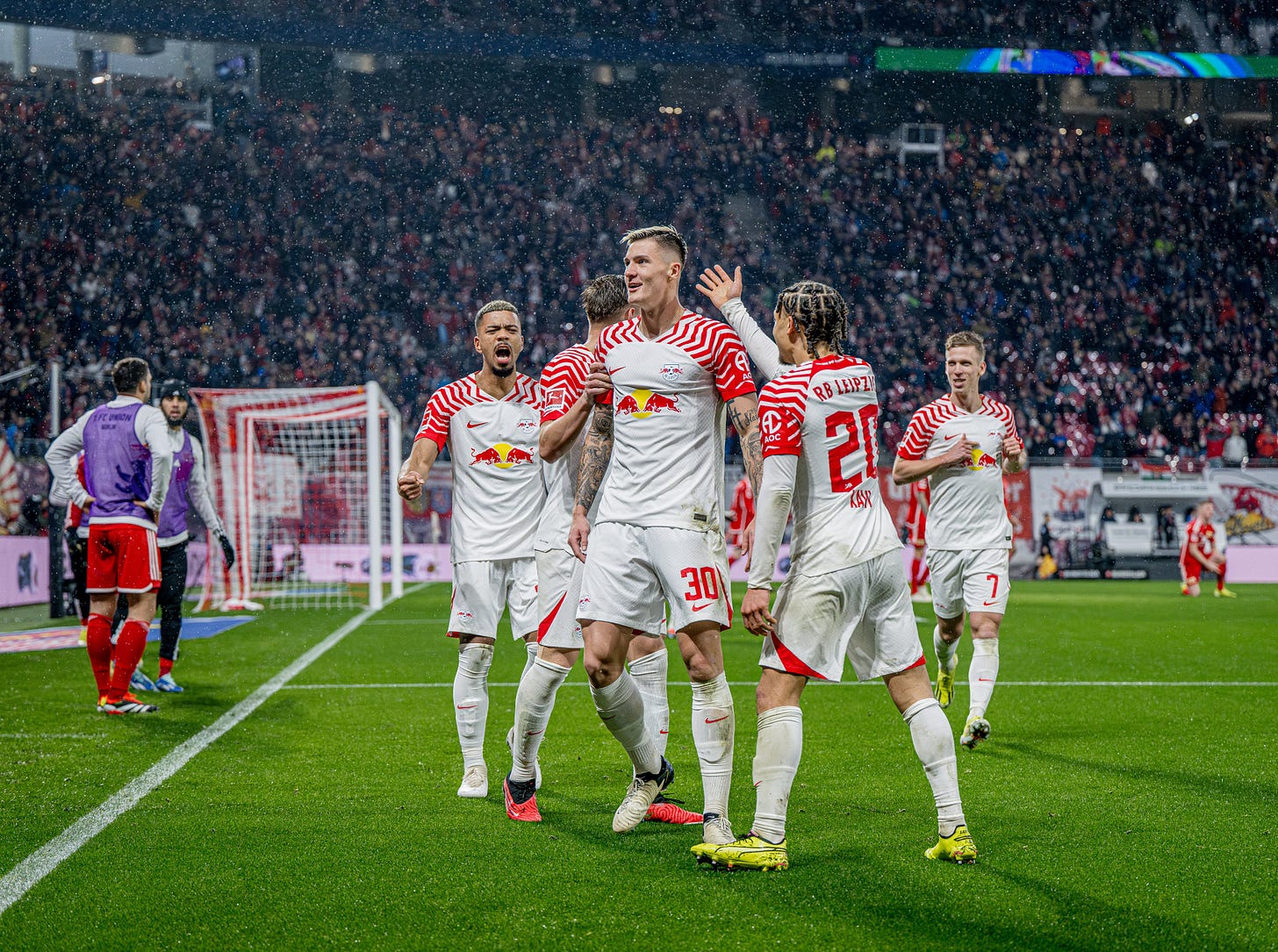 Benjamin Sesko nach seinem Treffer gegen Union Berlin
