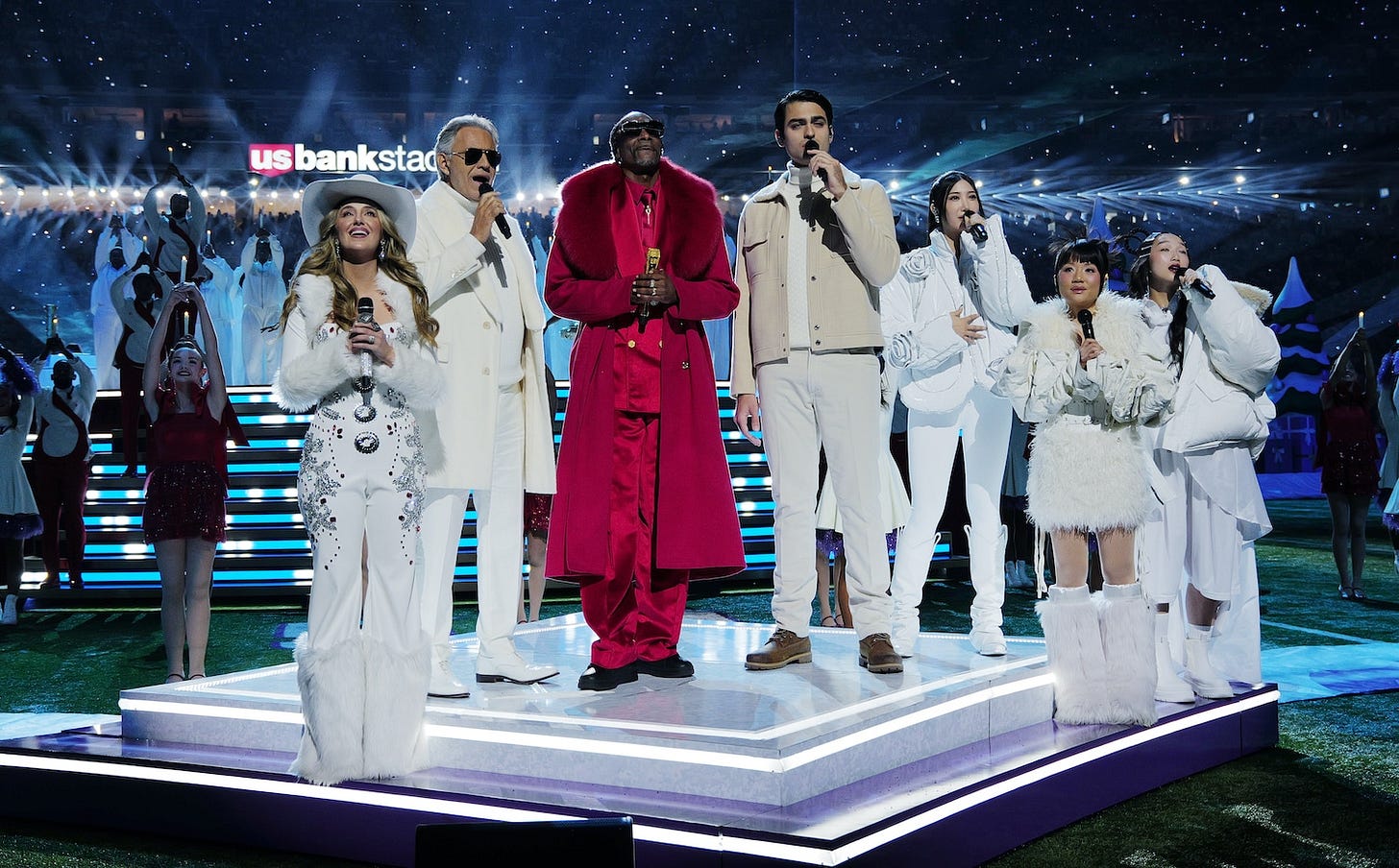 Snoop Dogg Rocks Netflix's NFL Christmas Halftime with Andrea Bocelli  Surprise, HUNTR/X, & Lainey Wilson - That Grape Juice