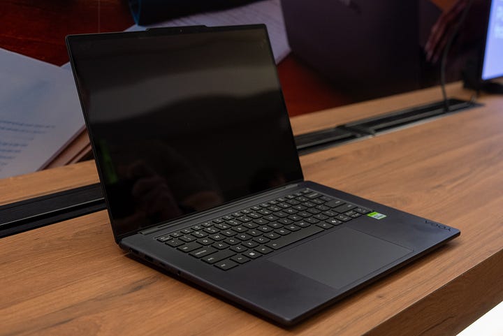 Lenovo Yoga Pro 9N