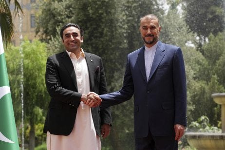 Les ministres iranien et pakistanais signent un accord sur la frontière entre les deux pays Les ministres iranien et pakistanais signent un accord sur la frontière entre les deux pays